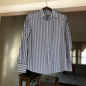 Landsend Womens Button down Shirt size 2